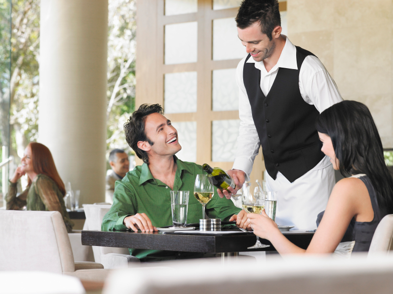 Cơ hội việc l&agrave;m sau khi tốt nghiệp quản trị kh&aacute;ch sạn