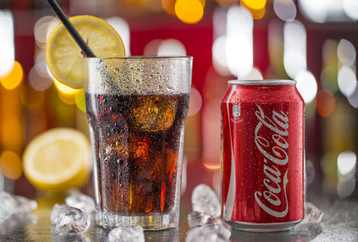 Coca Cola đ&atilde; triển khai chiến lược Marketing của m&igrave;nh như thế n&agrave;o?