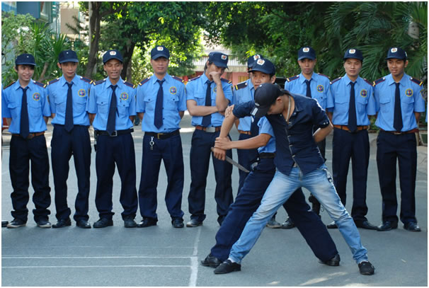 huấn luyện nh&acirc;n vi&ecirc;n bảo vệ
