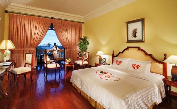 kinh doanh khách sạn là gì