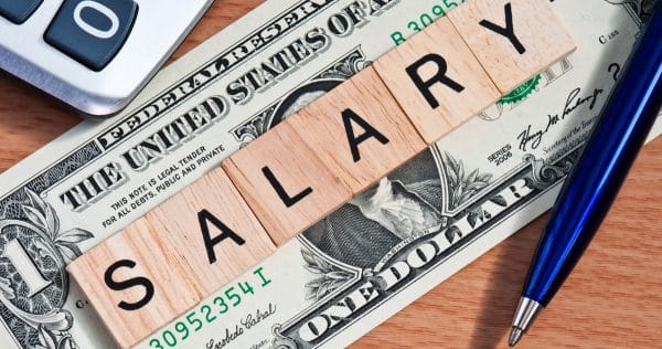 Lương kế to&aacute;n kho