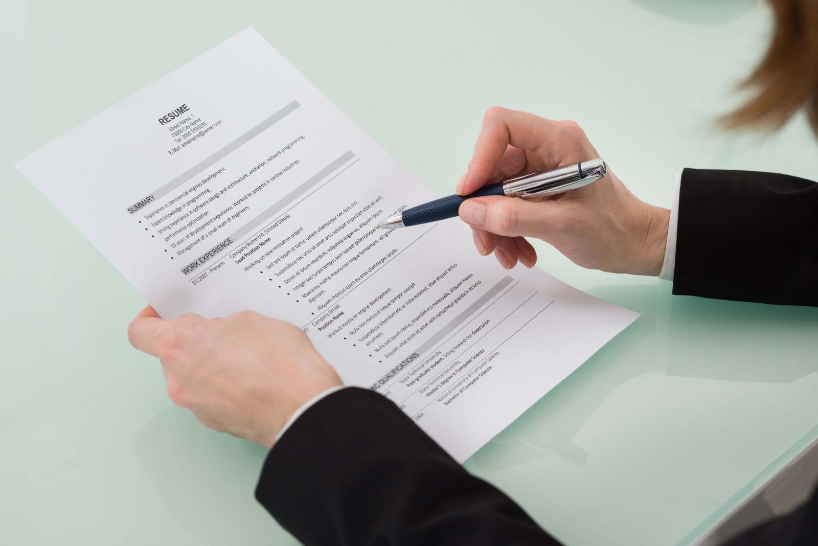 CV xin việc lễ t&acirc;n cần tr&igrave;nh b&agrave;y r&otilde; r&agrave;ng, ngắn gọn
