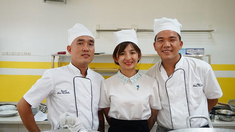 Nghề đầu bếp v&agrave; c&aacute;c kỹ năng cần thiết cho nghề đầu bếp