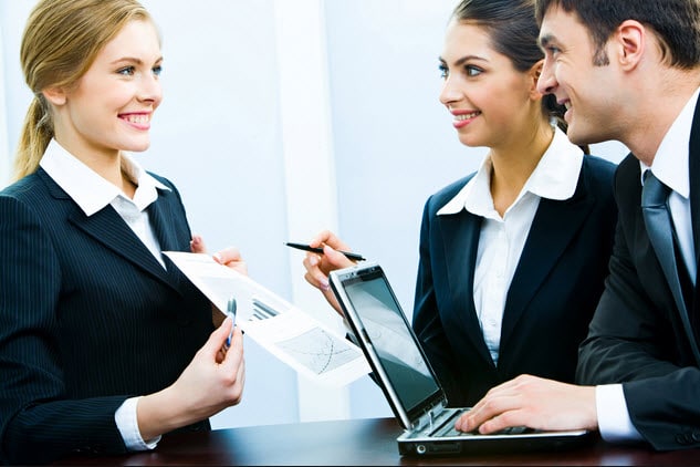 Vượt qua &aacute;p lực khi l&agrave;m gi&aacute;m đốc b&aacute;n h&agrave;ng