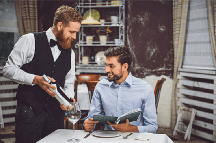 Phục vụ nhà hàng - Ngành nghề có nhiều cơ hội phát triển nhất hiện nay