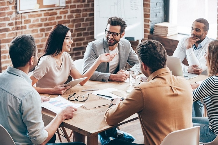 L&agrave;m việc nh&oacute;m l&agrave; nguy&ecirc;n tắc&nbsp;kh&ocirc;ng thể thiếu khi &aacute;p dụng Kaizen v&agrave;o doanh nghiệp