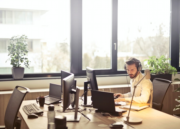 m&ocirc; tả c&ocirc;ng việc nh&acirc;n vi&ecirc;n telesales l&agrave; g&igrave;?