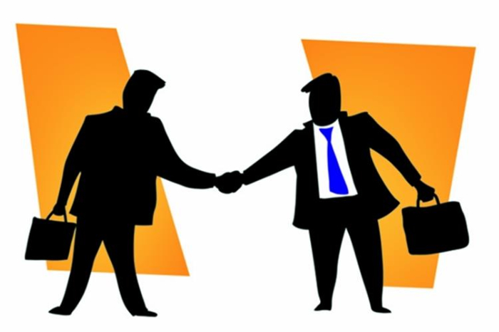 Lu&ocirc;n quan s&aacute;t đối thủ trong đ&agrave;m ph&aacute;n