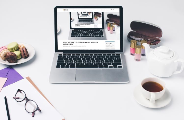 Brand copywriter l&agrave; một dạng của copywriting nhằm x&acirc;y dựng thương hiệu