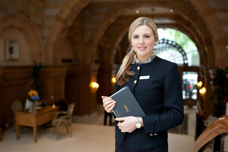 Quản trị khách sạn là gì? So sánh giữa Quản trị khách sạn và Quản trị du lịch