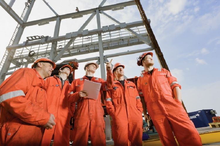 Ng&agrave;nh Dầu kh&iacute; - C&ocirc;ng việc tiềm năng nhất c&oacute; c&ograve;n vững v&agrave;ng?