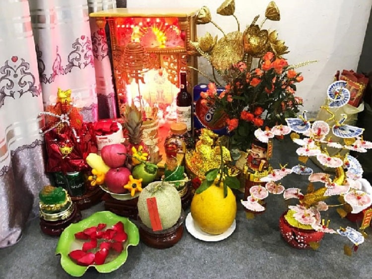 m&acirc;m c&uacute;ng Ng&agrave;y v&iacute;a thần t&agrave;i