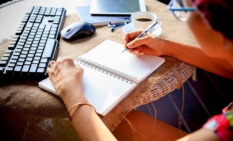viết bản thảo b&aacute;o c&aacute;o tổng hợp