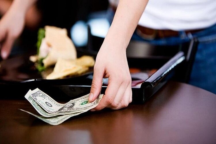 Ai sẽ nhận được tiền&nbsp;tip?