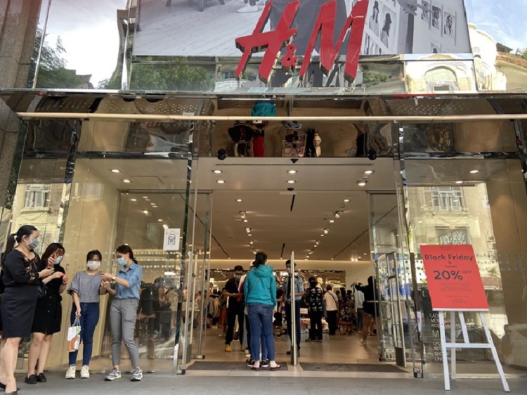 Cửa h&agrave;ng H&M tại Việt Nam