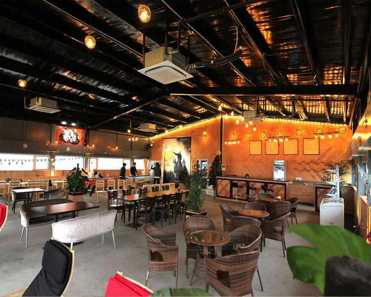 To&agrave;n cảnh canteen trường Đại học C&ocirc;ng nghệ Đ&ocirc;ng &Aacute;