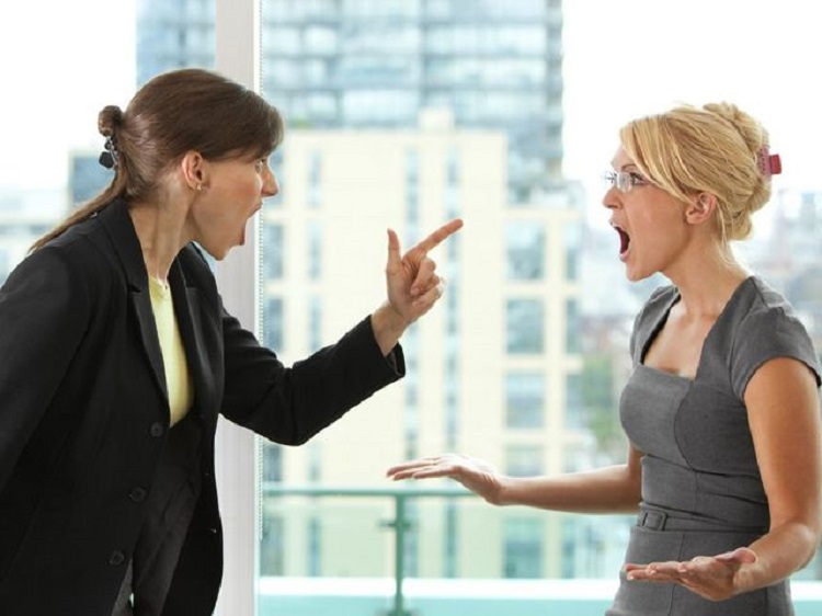 t&igrave;nh huống giao tiếp