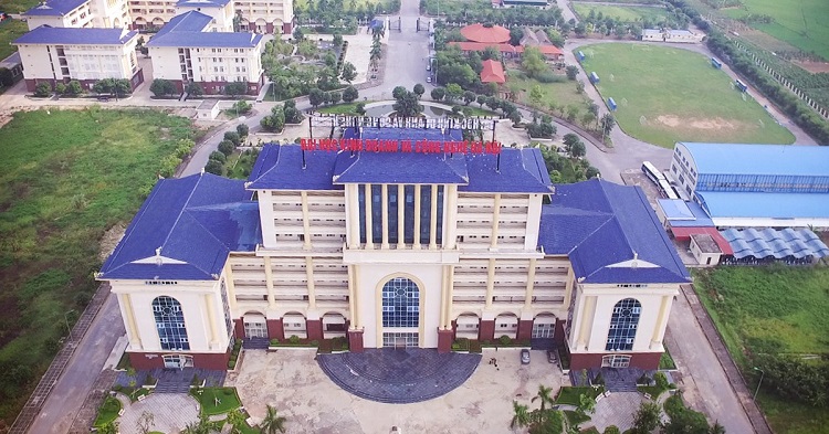 Từ A đến Z thông tin về đại học Kinh doanh và Công nghệ Hà Nội