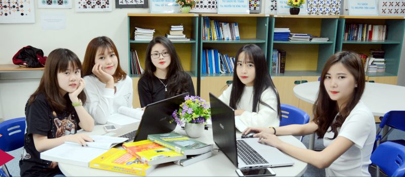 Thư viện Đại học Nguyễn Trãi