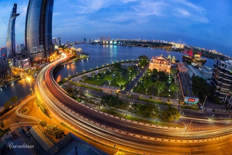 trường c&oacute; vị tr&iacute; đắc địa trong th&agrave;nh phố