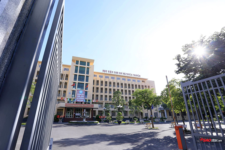 M&ocirc;i trường học tập, cơ sở vật chất