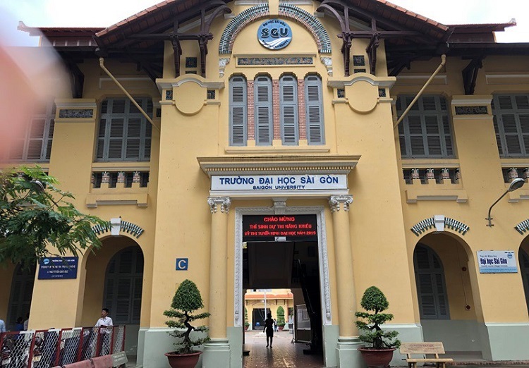 sinh vi&ecirc;n nghĩ g&igrave; về trường đại học s&agrave;i g&ograve;n