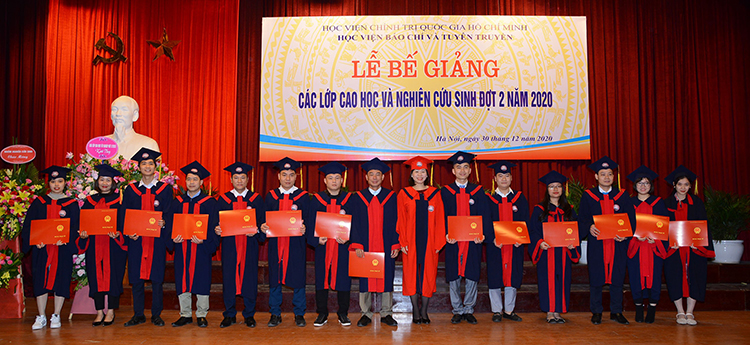 C&oacute; những c&acirc;u lạc bộ n&agrave;o ở trường