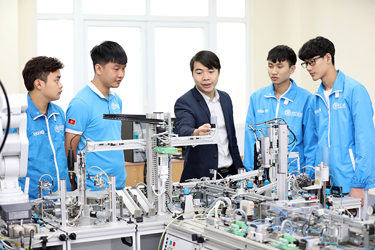 Đánh giá chi tiết đại học Công nghiệp Hà Nội