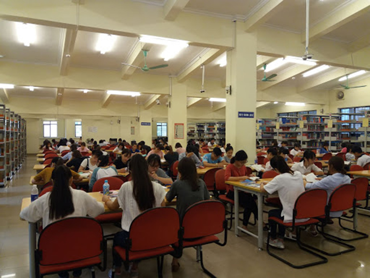 Mức học ph&iacute; trường Đại học Luật H&agrave; Nội