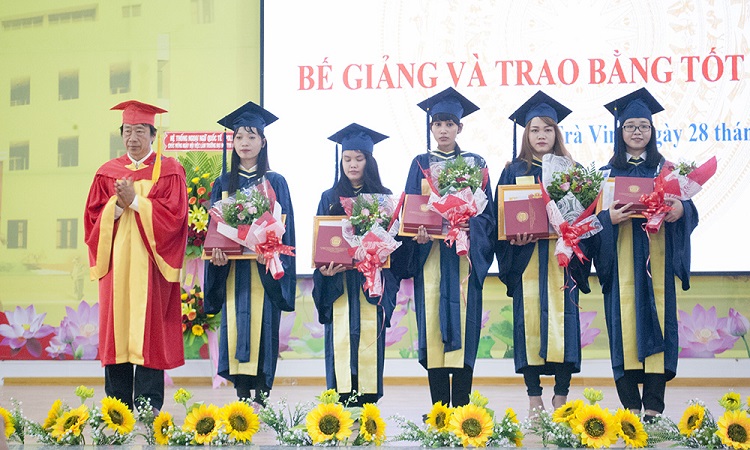 đh tr&agrave; vinh