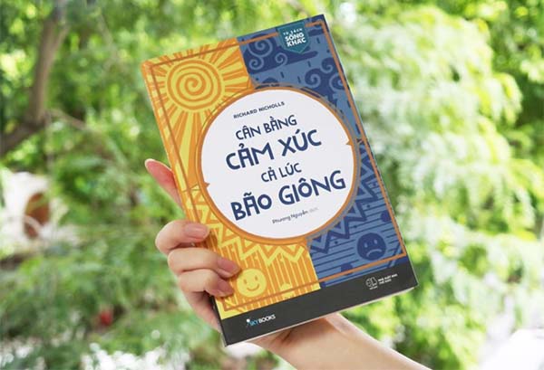 Review sách kỹ năng sống hay: Cân bằng cảm xúc, cả lúc bão giông