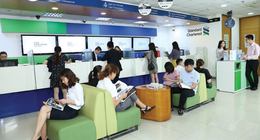Ng&acirc;n h&agrave;ng Standard Chartered tuyển dụng