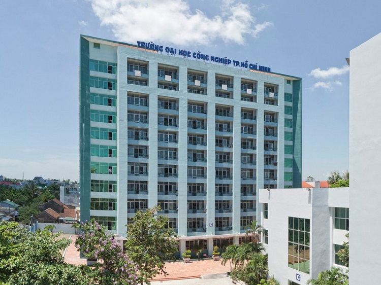 Sinh vi&ecirc;n nghĩ g&igrave; về Đại học C&ocirc;ng nghiệp TP.HCM