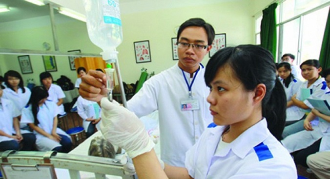 Những đ&aacute;nh gi&aacute; của sinh vi&ecirc;n đại học y khoa Phạm Ngọc Thạch