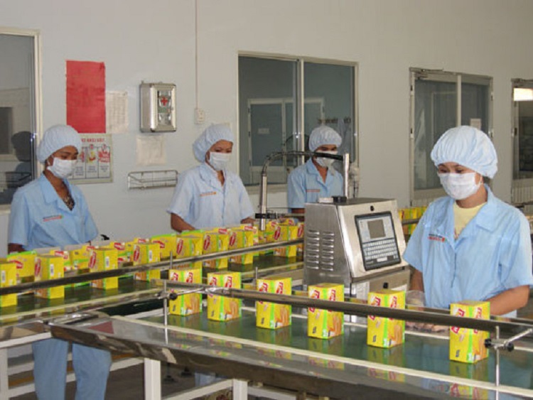 C&ocirc;ng nh&acirc;n đ&oacute;ng g&oacute;i thời vụ