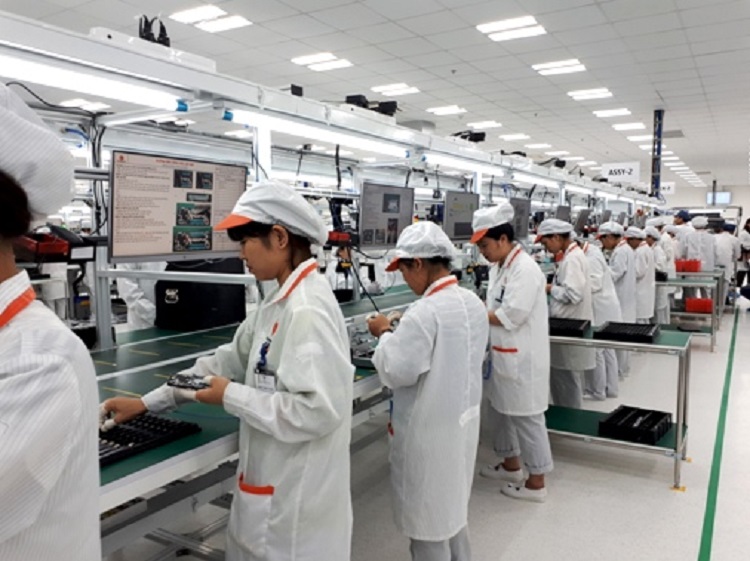 Mức lương v&agrave; quyền lợi của c&ocirc;ng nh&acirc;n đ&oacute;ng g&oacute;i