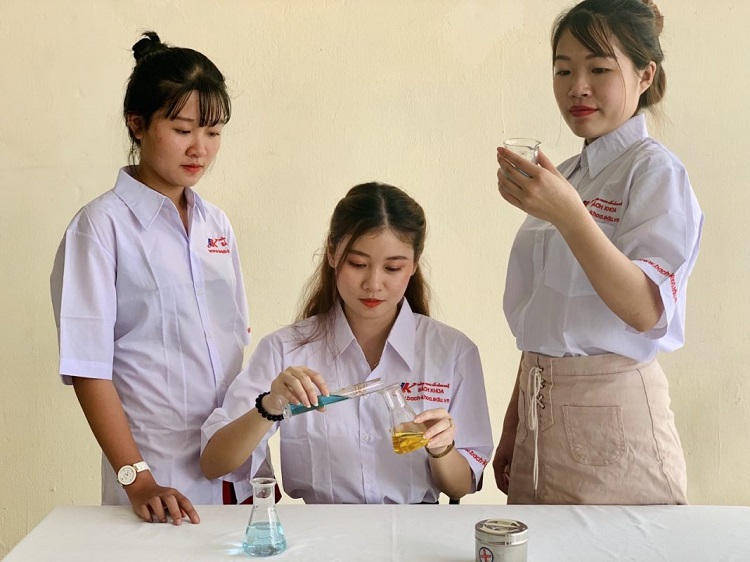 Nghi&ecirc;n cứu thuốc th&uacute; y