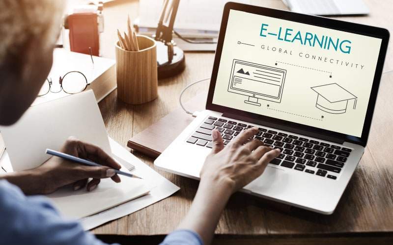 Soạn gi&aacute;o &aacute;n điện tử hiện nay đang được nhiều gi&aacute;o vi&ecirc;n &aacute;p dụng