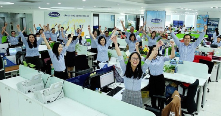 Tham khảo mức lương của nhân viên Vinamilk