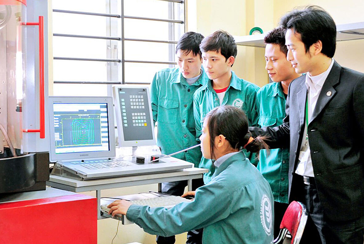 Công nhân là gì?