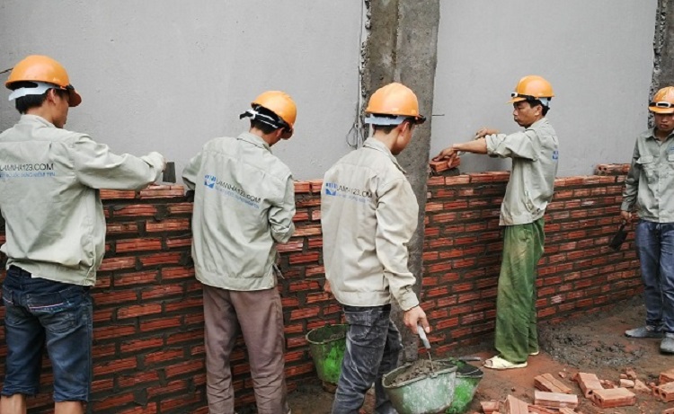 C&ocirc;ng nh&acirc;n x&acirc;y dựng l&agrave;m những c&ocirc;ng việc g&igrave; ?