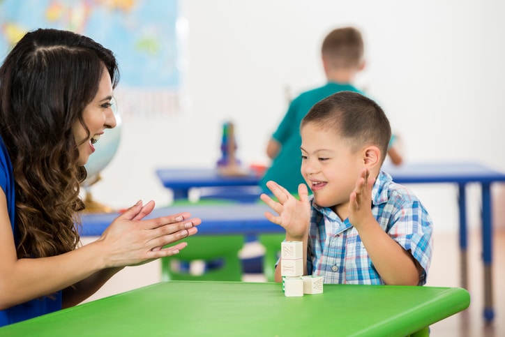 Gi&aacute;o vi&ecirc;n gi&aacute;o dục đặc biệt - C&ocirc;ng việc bạn c&oacute; thể l&agrave;m khi ra trường