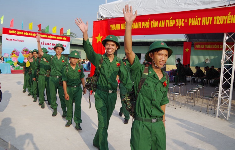 Nhập ngũ l&agrave; g&igrave;? Tất tần tật mọi th&ocirc;ng tin bạn cần biết về nghĩa vụ qu&acirc;n sự &nbsp;&nbsp;