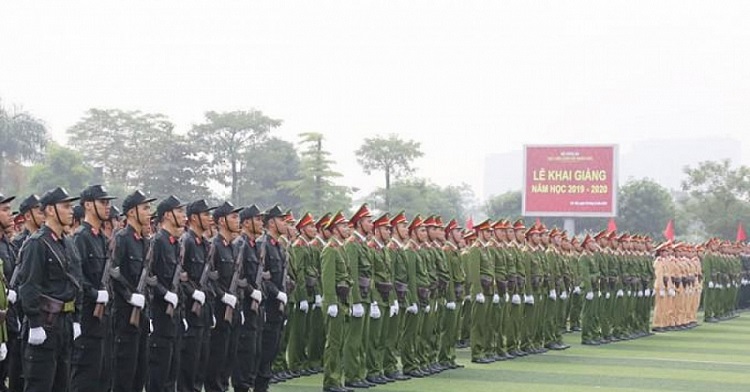 Lực lượng cảnh s&aacute;t