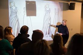 Ngành thiết kế thời trang là gì? Kỹ năng cần có để trở thành nhà thiết kế