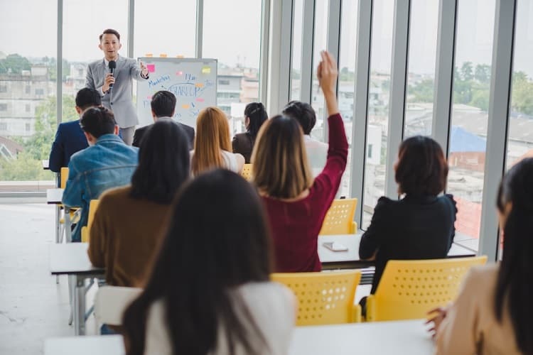Tương tác với khán giả