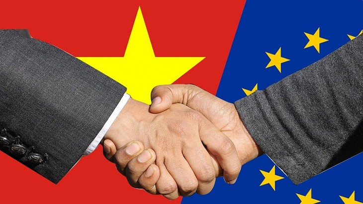 Thuận lợi và thách thức của Việt Nam khi ký kết EVFTA là gì?