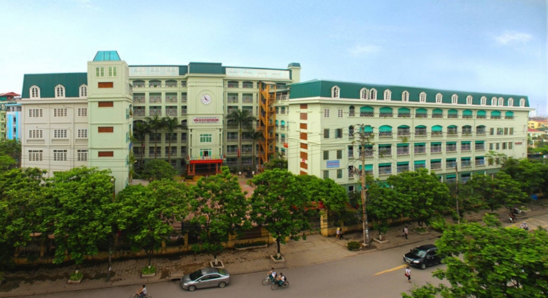 N&ecirc;n học trường cấp 3 c&ocirc;ng lập hay d&acirc;n lập