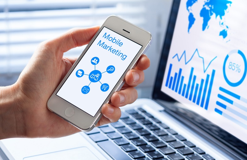 Tập l&agrave;m quen với Mobile Marketing