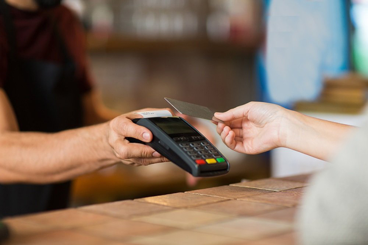 Ng&acirc;n h&agrave;ng n&agrave;o ph&aacute;t h&agrave;nh l&agrave;m thẻ VISA&nbsp;